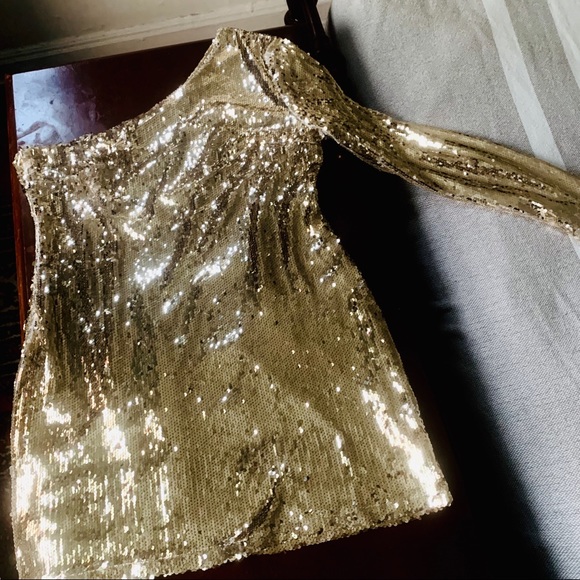 MISSGUIDED Gold Sequined Asymmetrical Mini Dress - Picture 7 of 8